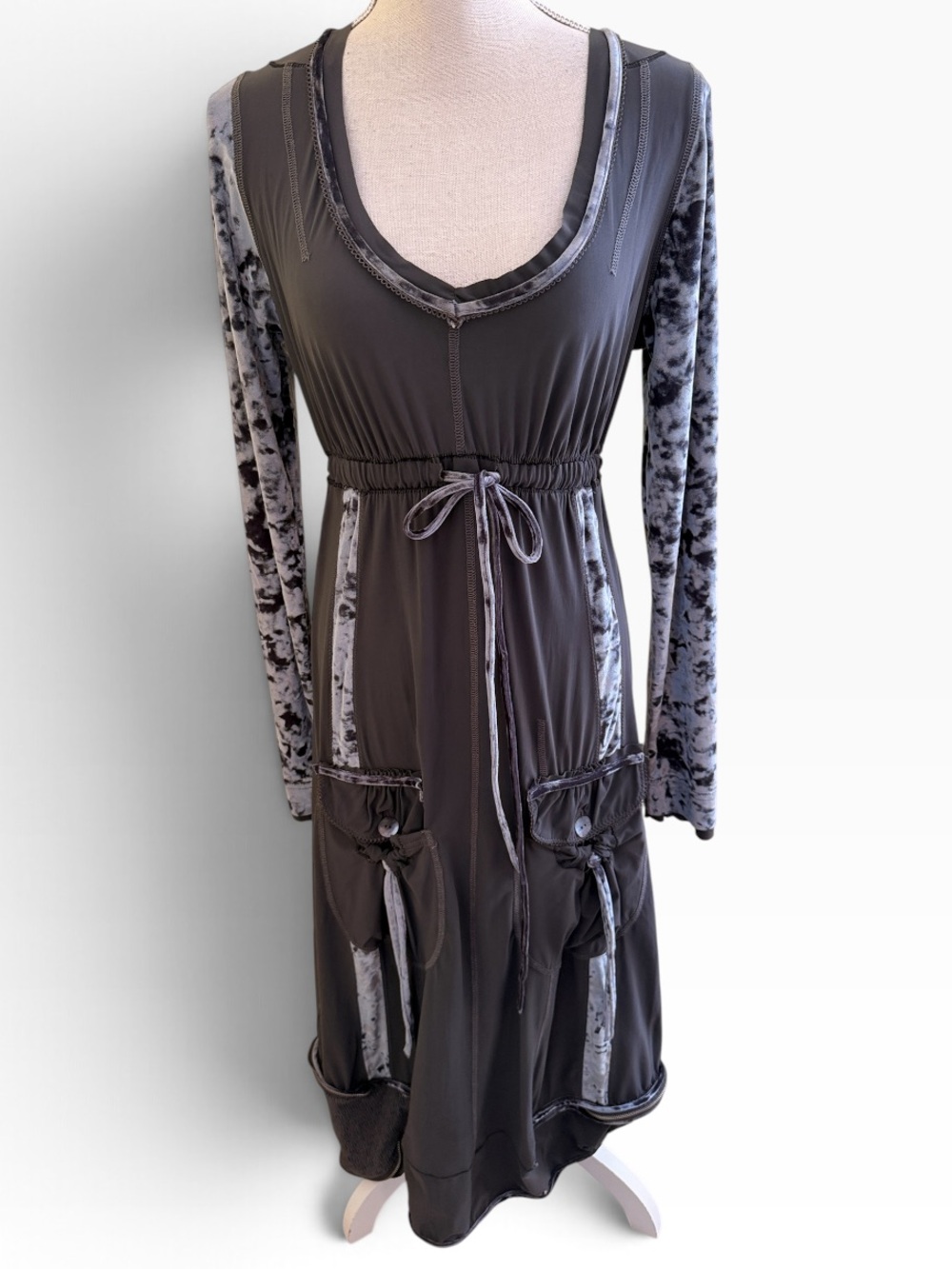 Mc Planet Grey Knit/Velvet Scoop Neck Long Sleeve Midi Dress 12